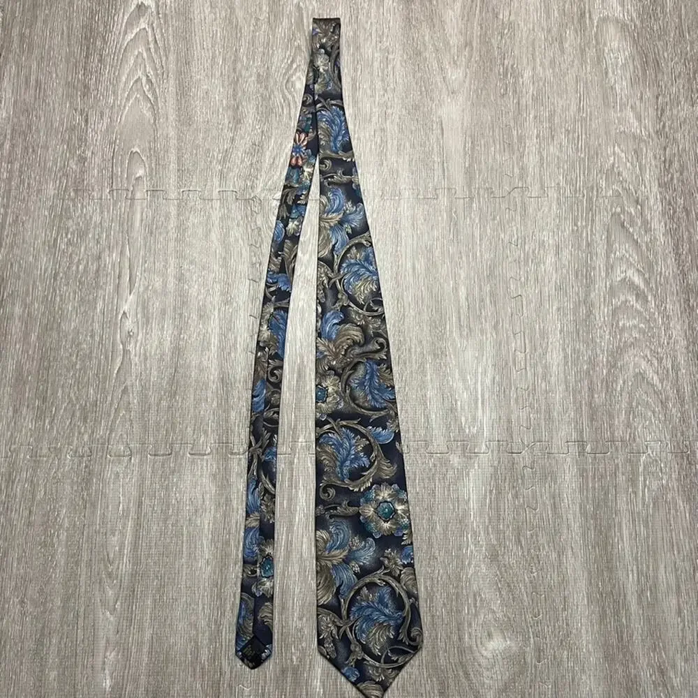 Etienne Aigner Men's Vintage Silk Floral Tie Blue Gray‎ Classic Length